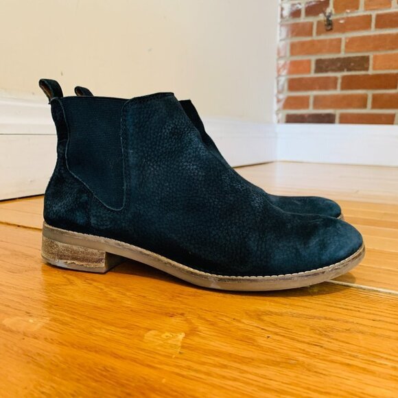 Lucky Brand Women's Suede Pogan Chelsea Boot Size 7 M - Picture 1 of 16